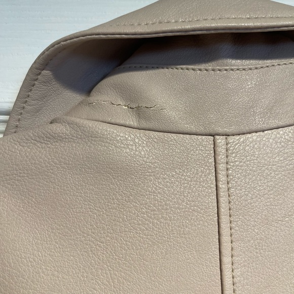 Abercrombie and Fitch Women's Vegan Leather Moto Jacket - Picture 6 of 8